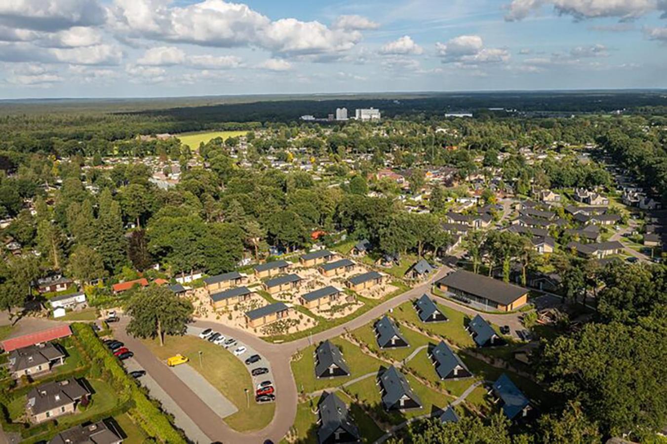 Ruim En Luxe Chalet Privetuin - Park 'De Ijsvogel' Apartment Voorthuizen Ngoại thất bức ảnh